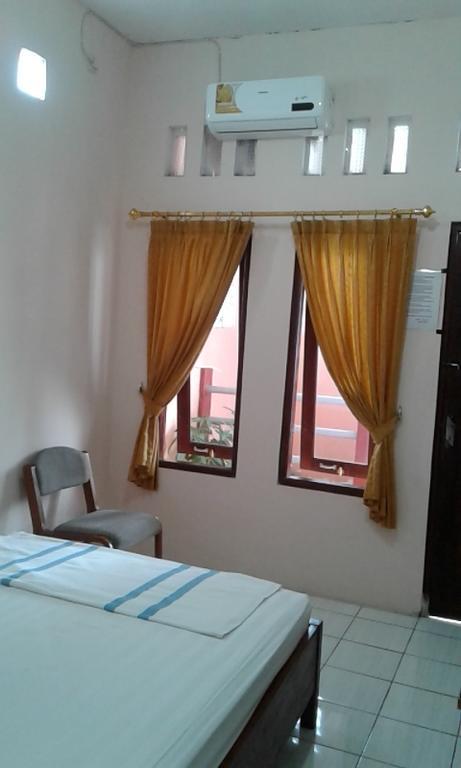 Canary Guesthouse Yogyakarta Bagian luar foto